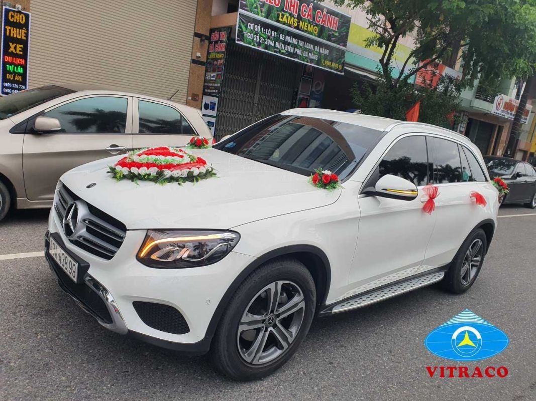 Xe Mercedes GLC 300 cho thuê đám cưới tại Đà Nẵng