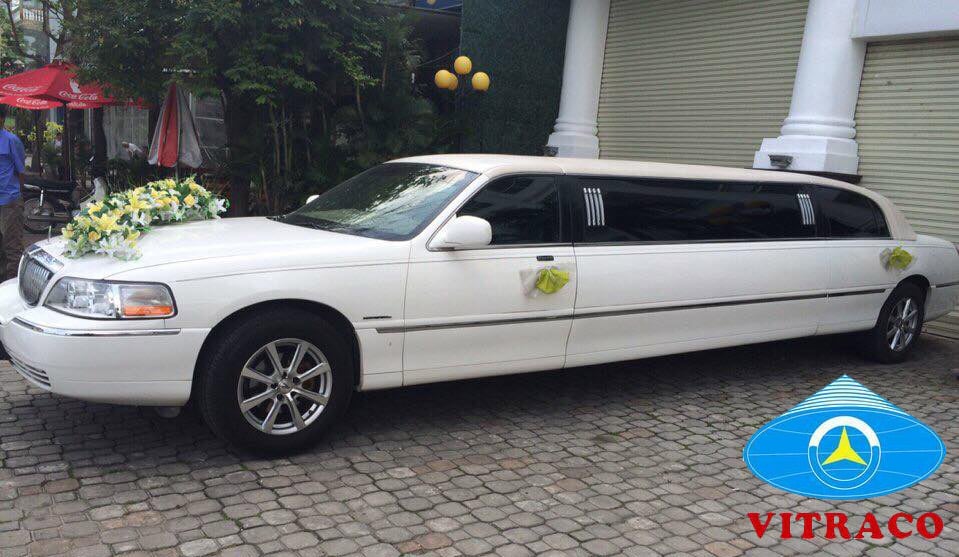 thuê xe cưới limousine
